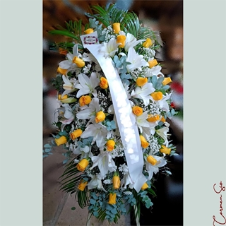 Centro defunción colgante tonos amarillos - Imagen 1