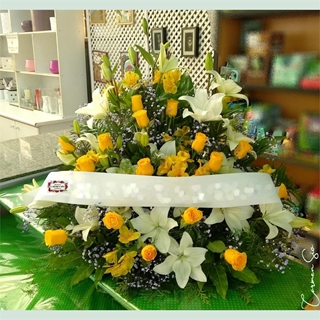 Centro defunción de suelo tonos amarillos - Imagen 1