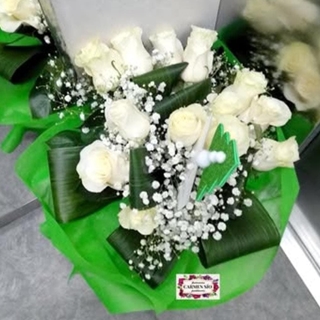 RAMO ROSAS BLANCAS - Imagen 1